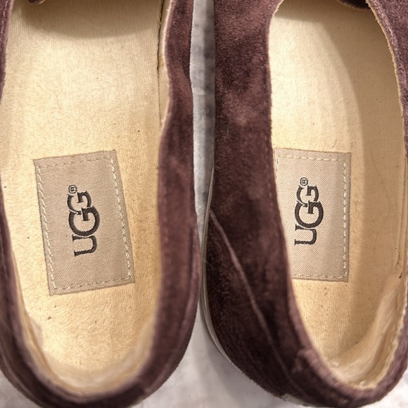 UGG Carilyn Suede Slip-Ons, Brown size 9 - Picture 6 of 8